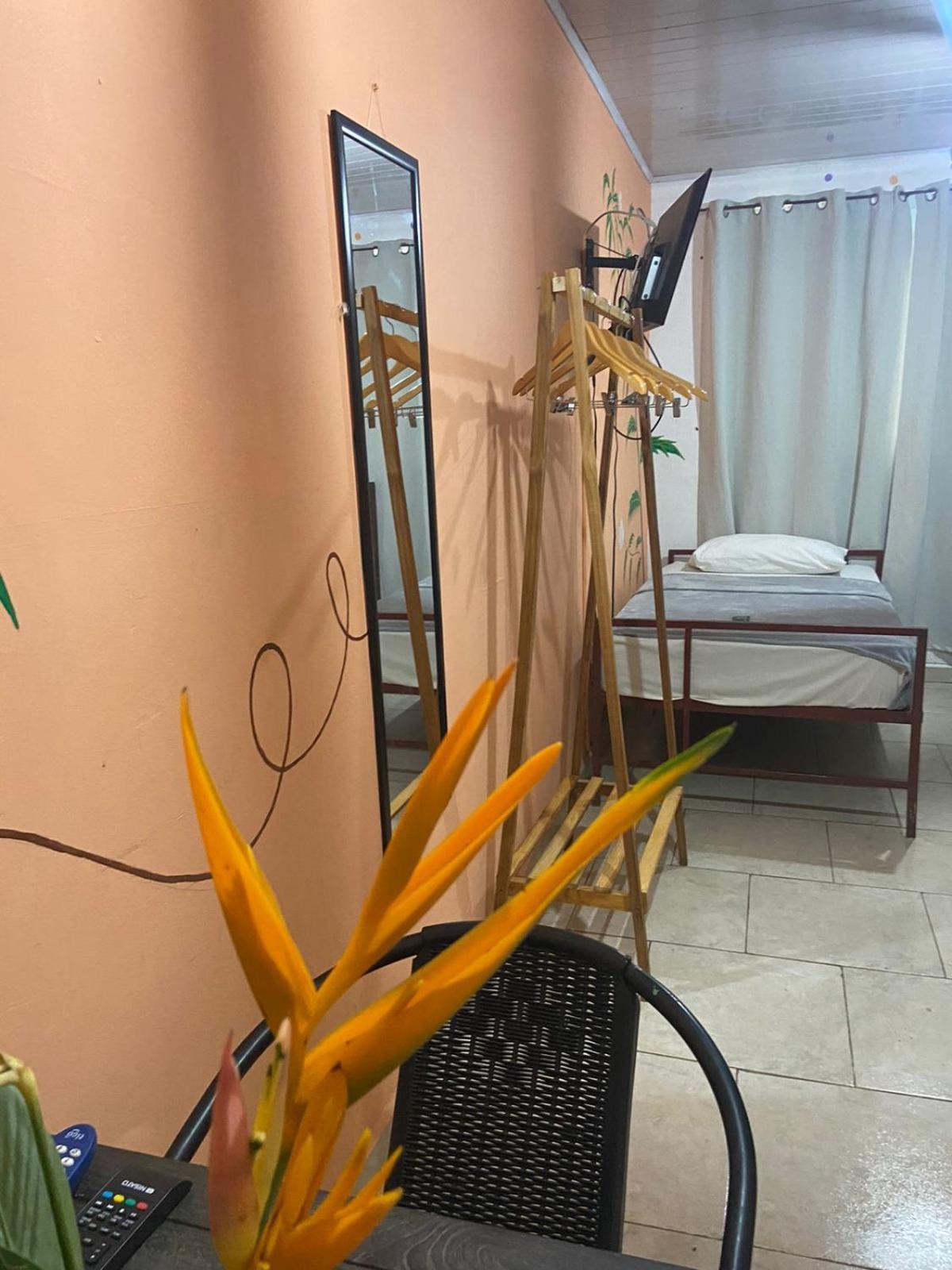 Hostel Travelers Чітре Екстер'єр фото
