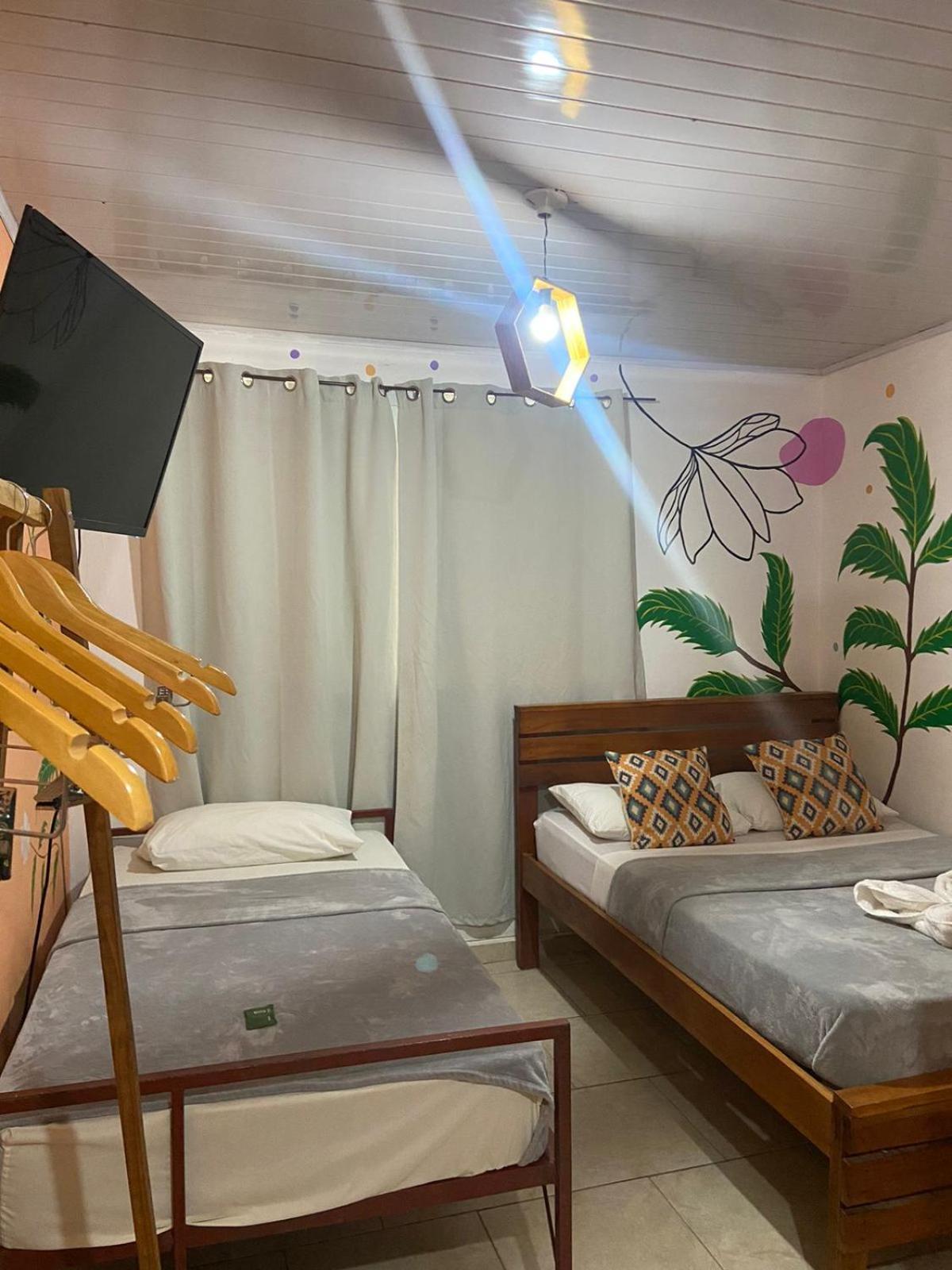 Hostel Travelers Чітре Екстер'єр фото